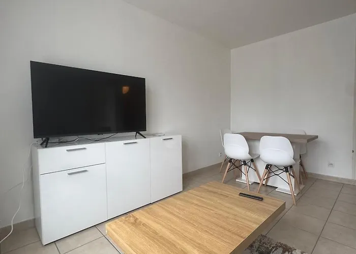 Cosy Bord De Proche De Caen *